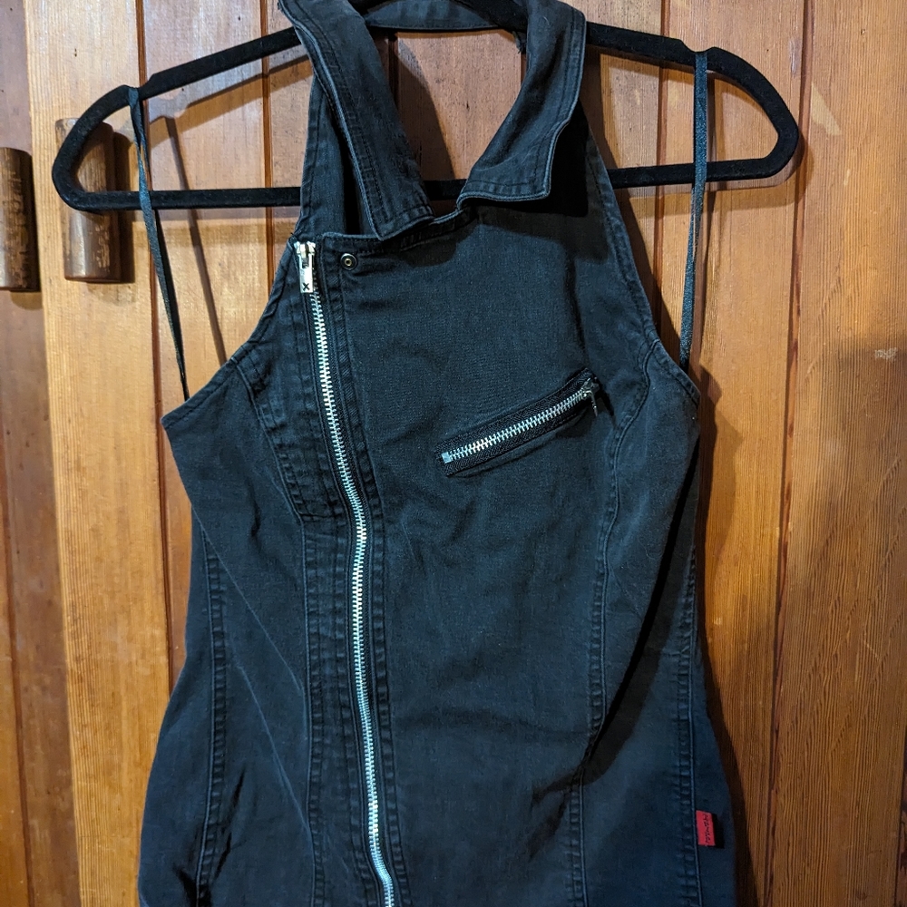 Tripp zip up vest with small collar detail